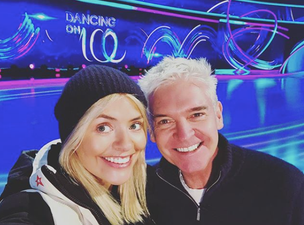 Holly Willoughby had a clever way to keep warm during Dancing on Ice