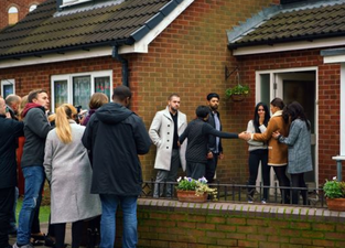 One of the Corrie extras is getting A LOT of attention online