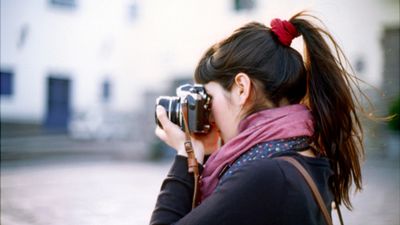 Designer tries to call scrunchies ‘hair clouds’ and charges €100 for them