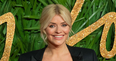 Holly Willoughby is wearing a gorgeous €50 Topshop shirt today