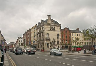 A very swanky new hotel is arriving onto Dame Street (it even has a glass roof)