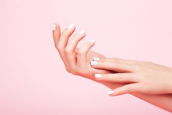 Dip powder nails! 2018’s first manicure trend is stunning
