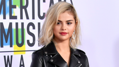 Selena Gomez has dramatically changed her hair… and it’s very noughties