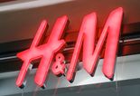 Bloggers and celebs are snapping up this fun H&M knit right now