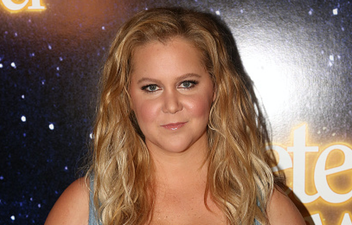 Amy Schumer has uterus and appendix removed due to endometriosis