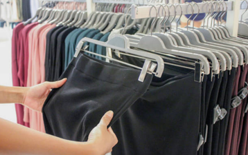 This woman sent her boyfriend to buy leggings and the results were GAS
