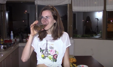 Why do people drink their own pee and does it have any real health benefits?