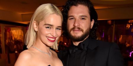 The GOT cast went drinking in Ireland, and every group of mates has the same photo