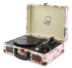 Aldi is selling a vintage inspired record player and it’s actually adorable