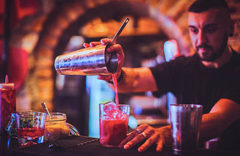 [CLOSED] Win a superb cocktail making experience in Dublin (and bring 3 lucky friends)