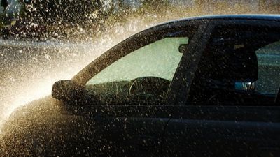 Gardaí have issued a hailstone warning after 12 separate road accidents