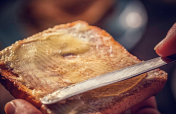 People are so angry about the way this lad buttered his toast and like, yeah fair enough