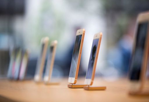 Apple rumoured to be launching their biggest iPhone yet – and it’ll be very cheap