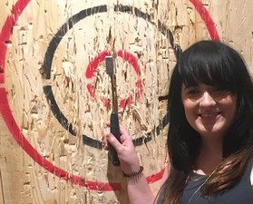 4 reasons that everyone should go axe throwing at least once in their life