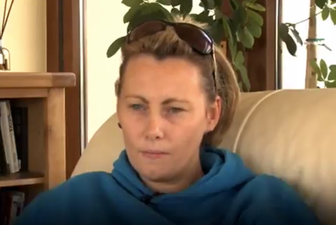 Mum-of-five diagnosed with cancer after being given clear smear test in 2013