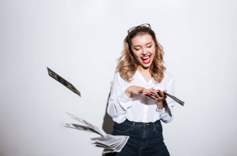 Win €250 cash to spend anywhere at all (thanks to Extra!)