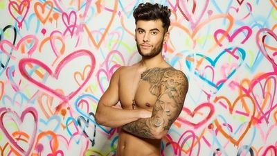 Love Island’s Niall has some kind of harsh comments about Camilla Thurlow