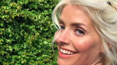 Holly’s floral Oasis dress sells out in record time and it’s no surprise really