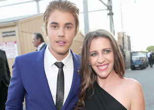 People think this means Justin Bieber’s mum isn’t happy about his engagement