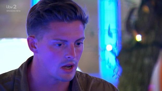 Viewers are throwing a pretty big accusation at Dr Alex after last night's Love Island
