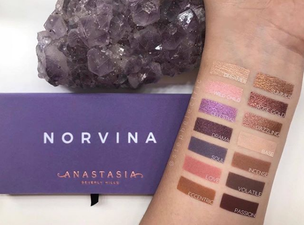 The new Anastasia Beverly Hills eyeshadow palette is STUNNING