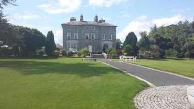 Gals! This might just be the most AMAZING hen party venue in Ireland