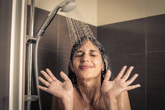 Science says this is how you know if you should shower in the morning or night