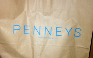 This €11 Penneys skirt comes in three colours and it’s PERFECT to pair with tights and boots