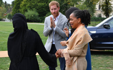 Everyone’s talking about the video of Prince Harry’s awkward air kiss