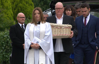 Emmerdale fans in bits as Paddy and Chas say goodbye to their baby daughter