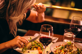 Study shows people who go to sleep at this time consume more calories