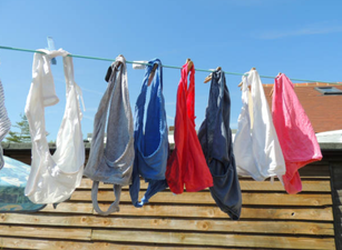 These thong heels look like the most uncomfortable things you could put on your feet