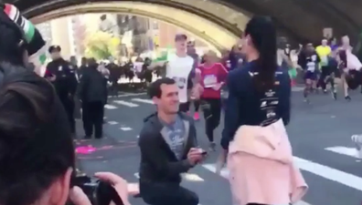 People are NOT happy this guy proposed to his girlfriend in the middle of her first marathon