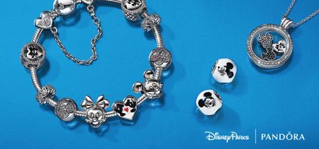 Pandora has just released its stunning Disney Christmas collection, and WOWZA