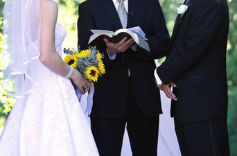 Bride reads out husband-to-be’s cheating texts as wedding vows and Jesus Christ
