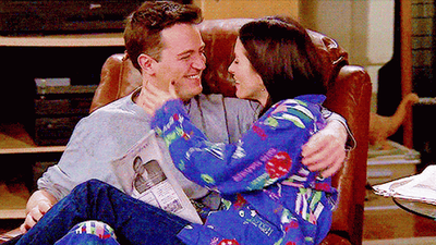 This fan theory about Friends pretty much ruins one of our fave things in the show