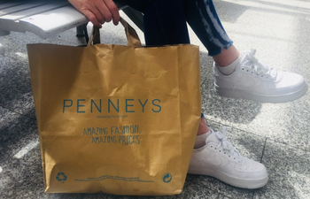 The comfy €16 Penneys dress we are going to LIVE in over Christmas