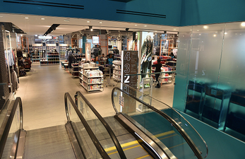 There is still time to get the beaut €18 Penneys dress that looks like a designer piece