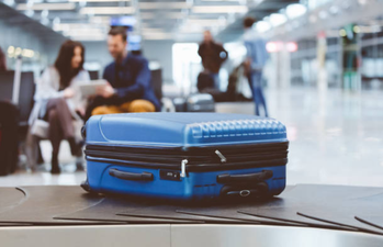 Try using this hack if you want your bag to come out first in the airport