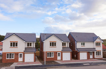 People who live in detached houses are less stressed than those who don’t, study finds