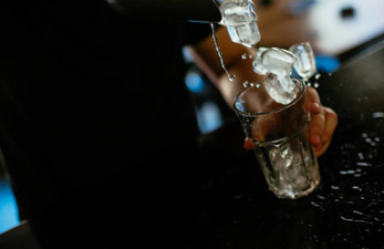 Drinking vodka and Red Bull on a night out can lead to ‘risky behaviour’, says study