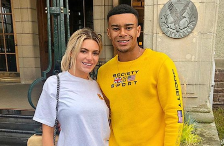 Wes Nelson signs a contract to Megan basically telling her 'I'm loyal babe'