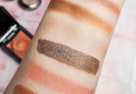 Woman asks her boyfriend to take a ‘makeup swatch’ and honestly, the result is to be expected