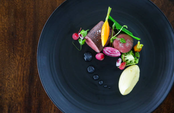 These are the top 3 wedding food and drink trends are nothing new at all