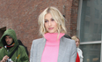 Hailey Baldwin just got rid of her blonde hair and she looks CLASS