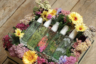 Just look at this STUNNING Jo Malone Mother’s Day gift because you’ll want one for yourself