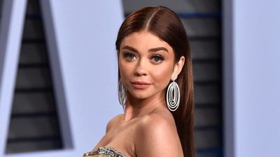 WATCH: Jesse Tyler Ferguson officiates Sarah Hyland’s wedding