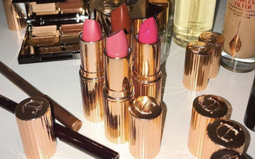 This app lets you virtually try on over 300 brands of lipstick before buying them