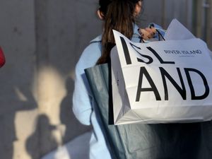 We are obsessed with this fabulous River Island polka dot blazer