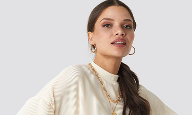 8 tops under €56 that are equally handy to wear to work AND a night out